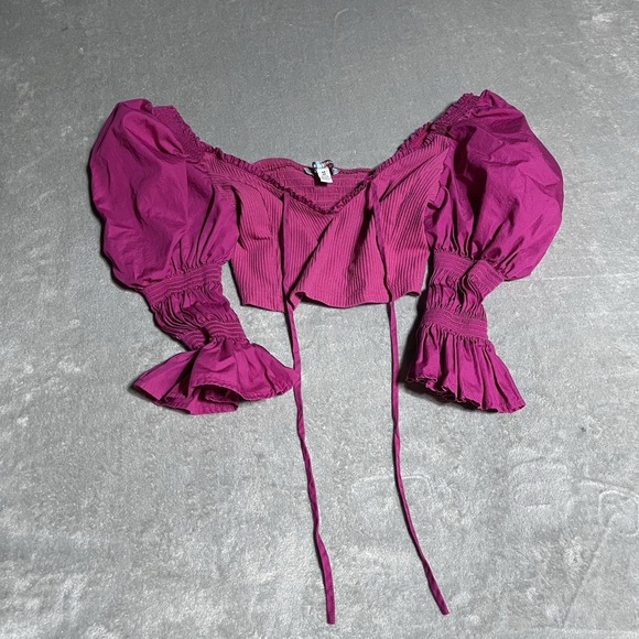 Urban Outfitters Tops - Urban Outfitters Top Womens Medium‎ Puff Sleeve Smockedv Neck Cropped Coquette